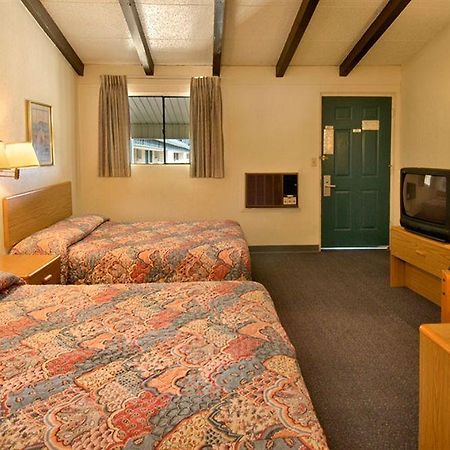 Peoria Inn Талса Екстер'єр фото