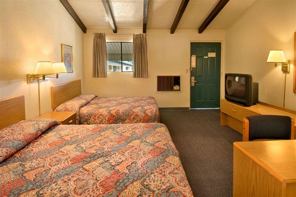 Peoria Inn Талса Екстер'єр фото