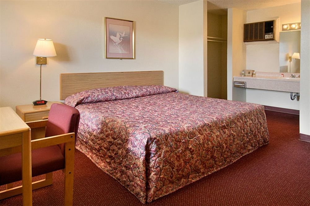 Peoria Inn Талса Екстер'єр фото